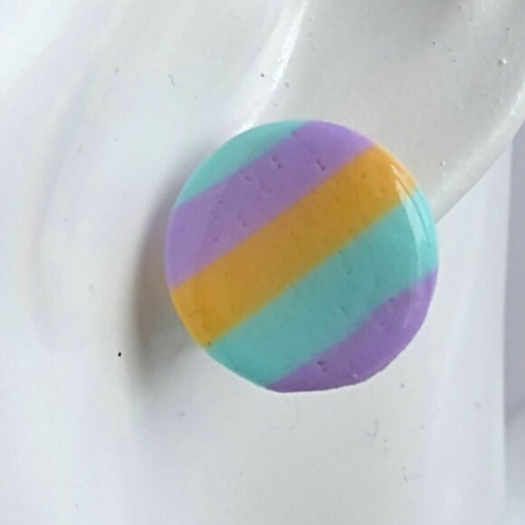 Handmade pastel color polymer clay earrings. Boucles d'oreilles fait à la main - Picture 5 of 5